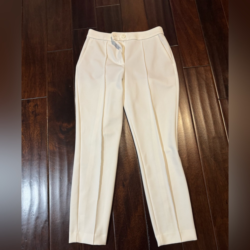 Express // High waisted pleated ankle pant // Size 4R